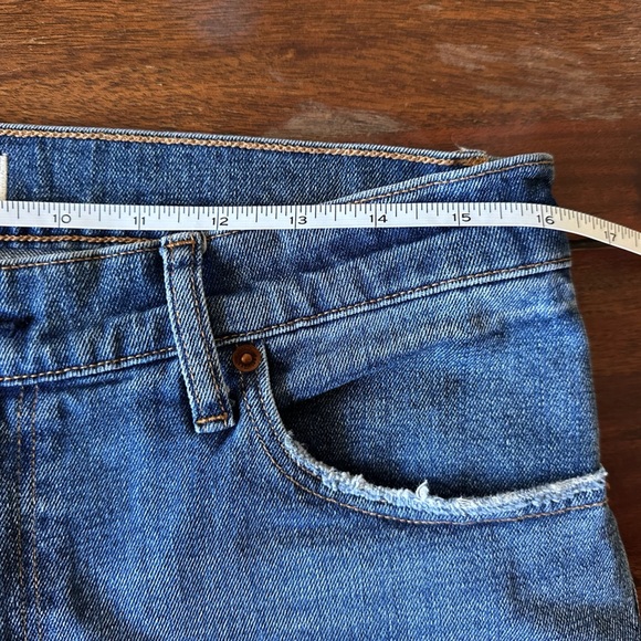 Abercrombie & Fitch High Rise Mom Jeans Distressed Blue Denim Size 30 - Picture 4 of 8